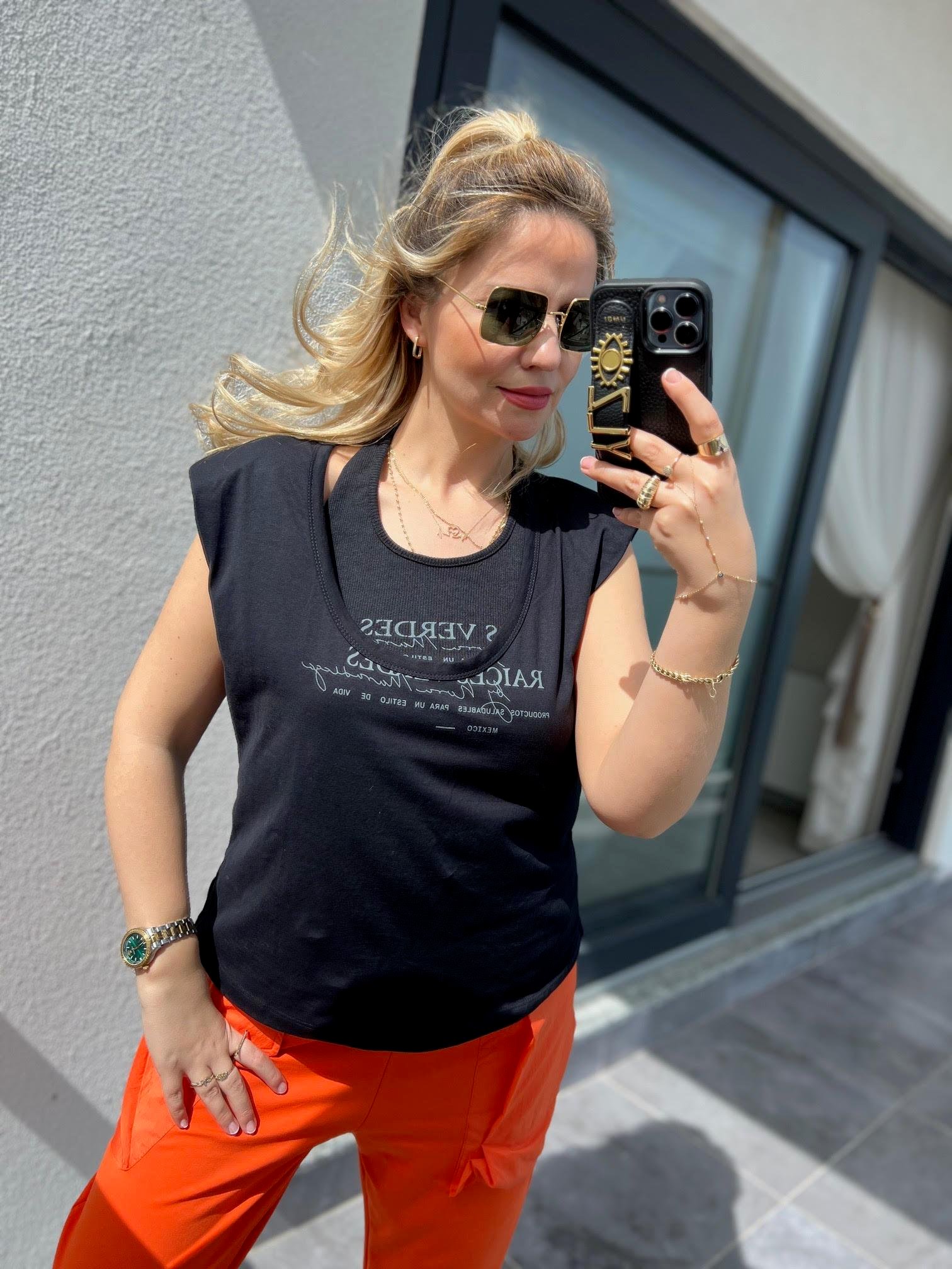 28446 Vatkalı Geniş Yaka Tshirt SİYAH
