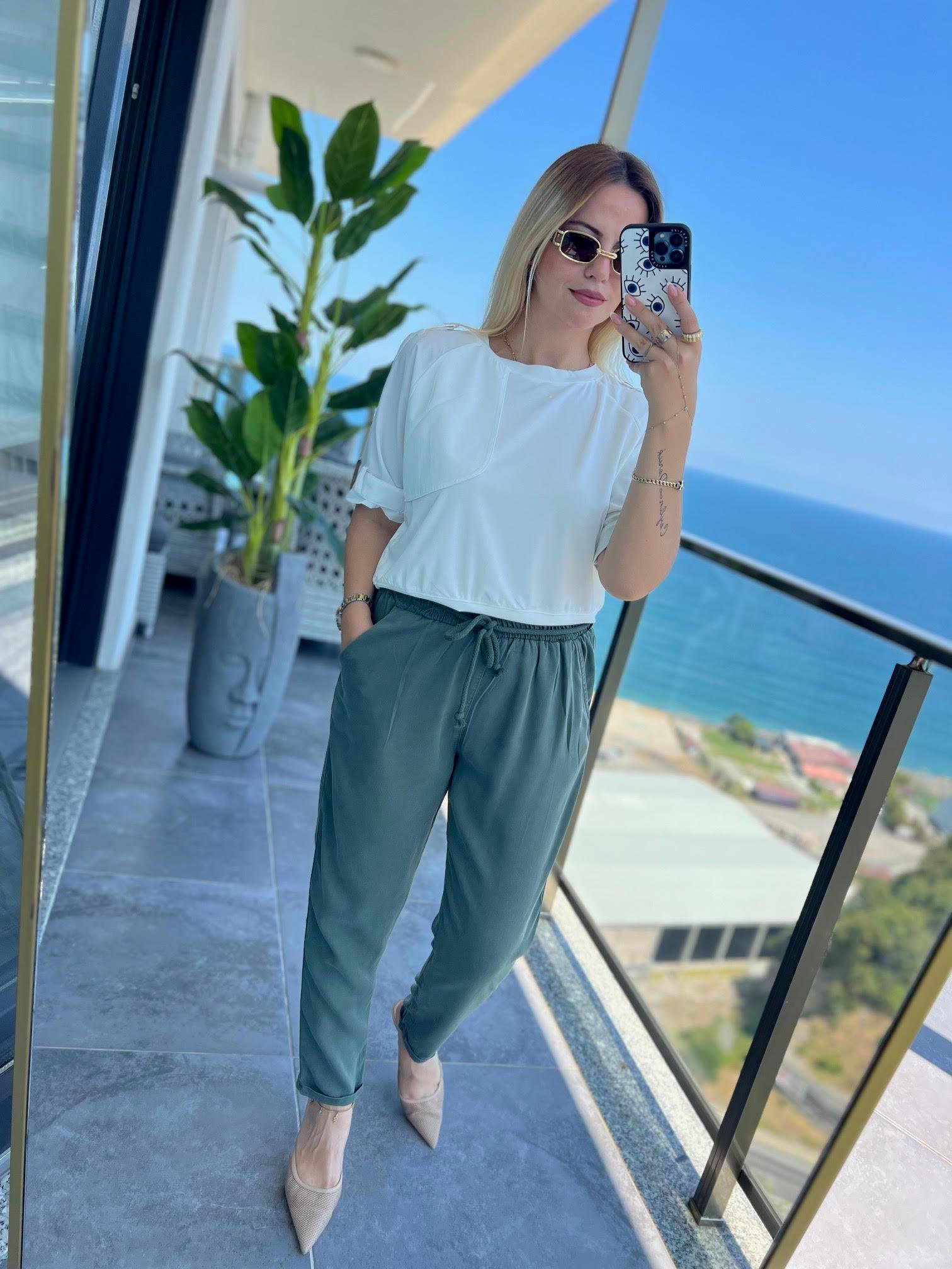 28503 Paraşüt Detay Kısa Tshirt BEYAZ