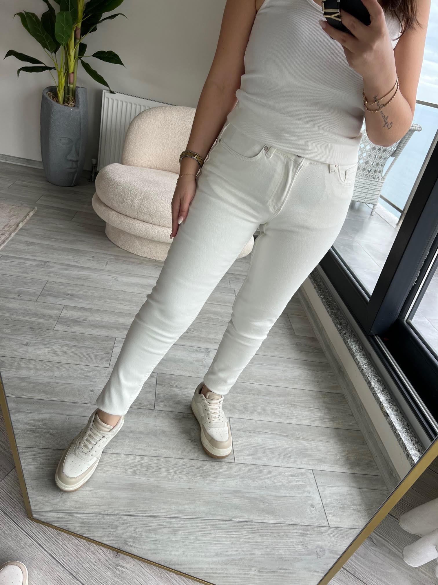 315 Slim Boyfriend Jean EKRU