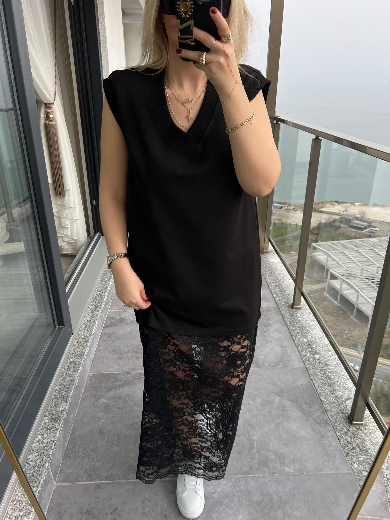 34067 Eteği Dantelli Elbise SİYAH