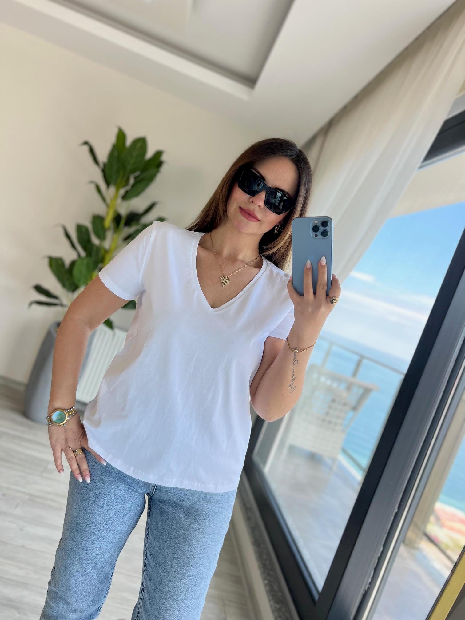 3470 V Yaka Basic Tshirt BEYAZ