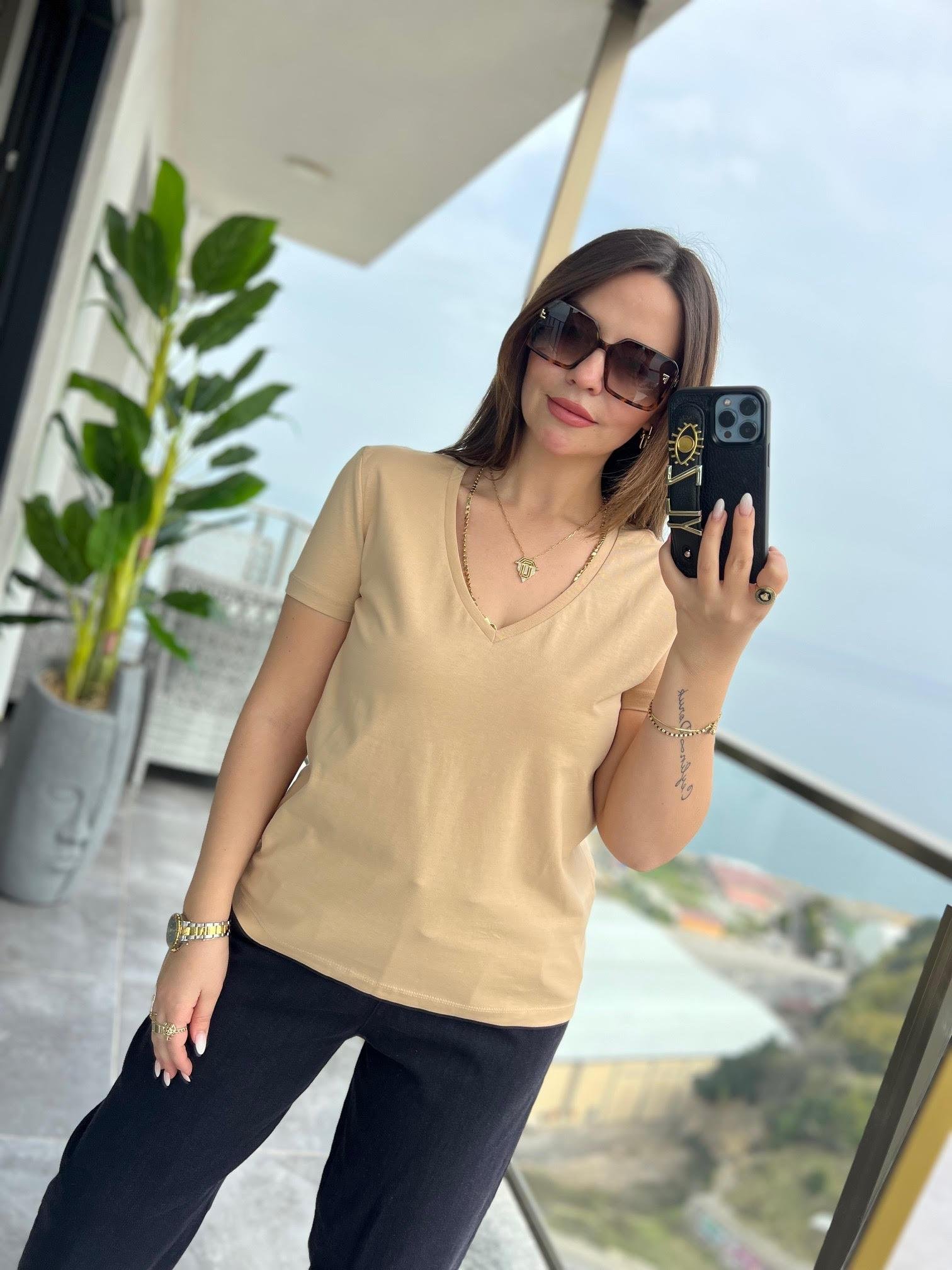 3470 V Yaka Basic Tshirt CAMEL