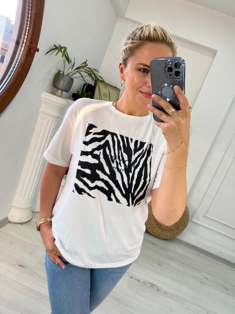 4266 Zebra Varak Baskılı Tshirt SİYAH