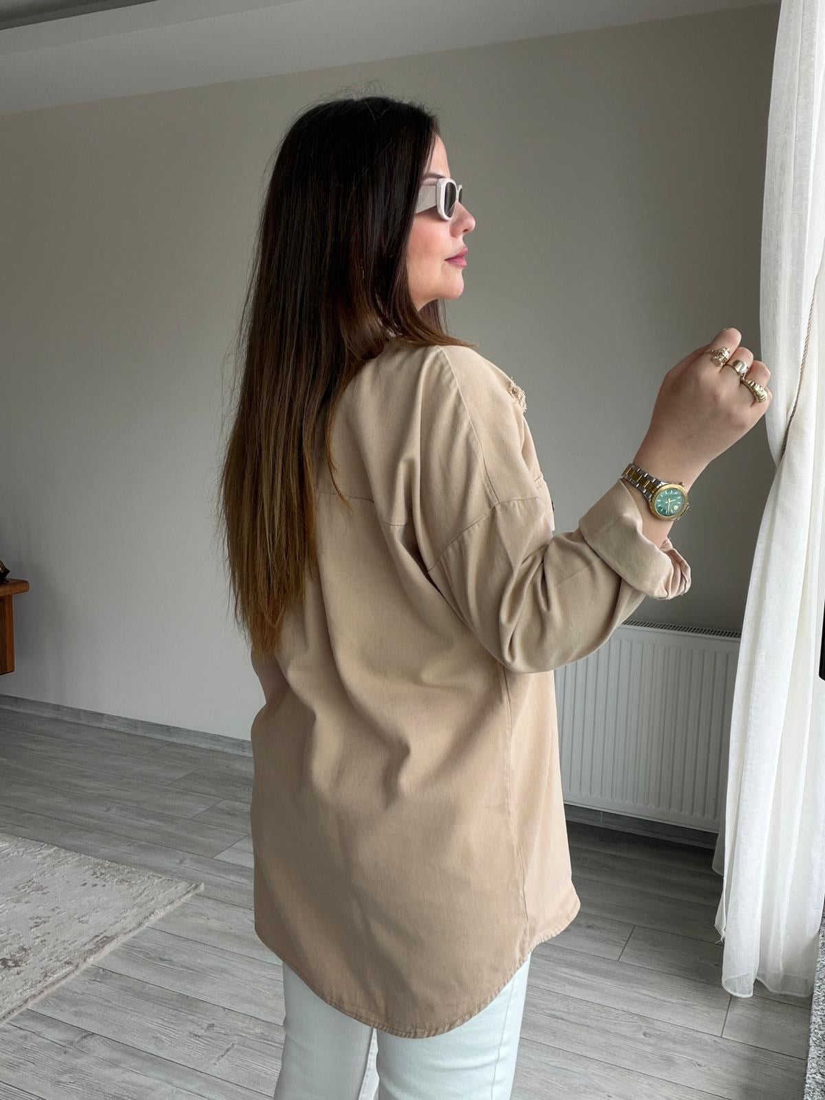 479 Uzun Yırtıklı Gabardin Gömlek BEJ