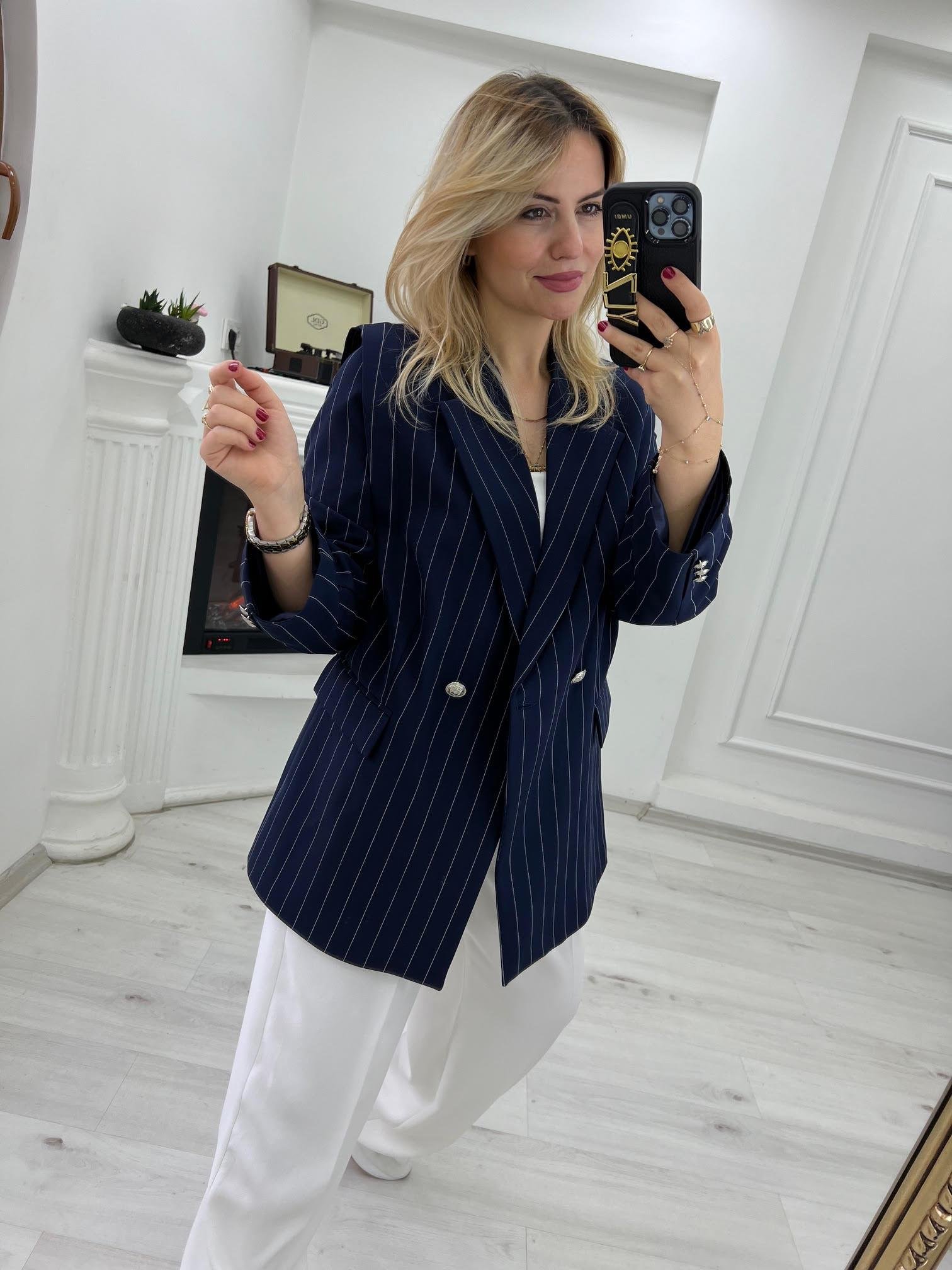 61660 Omuzu Pileli İcardi Ceket