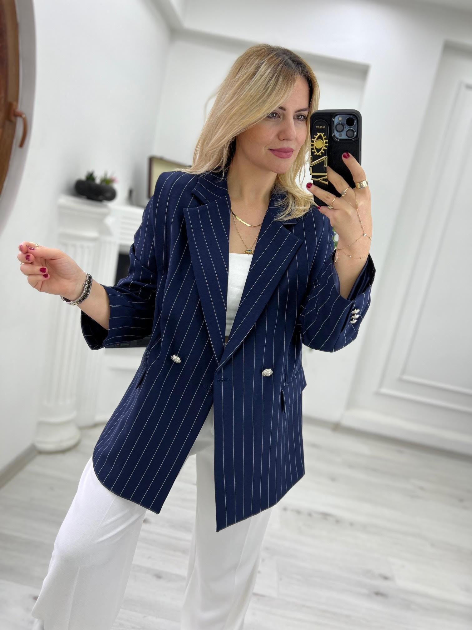 61660 Omuzu Pileli İcardi Ceket