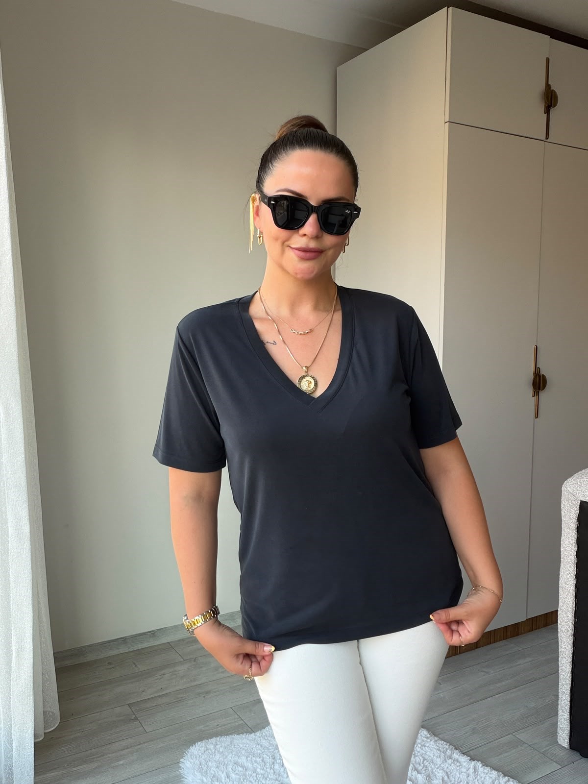 690 V Yakalı Modal Tshirt SİYAH