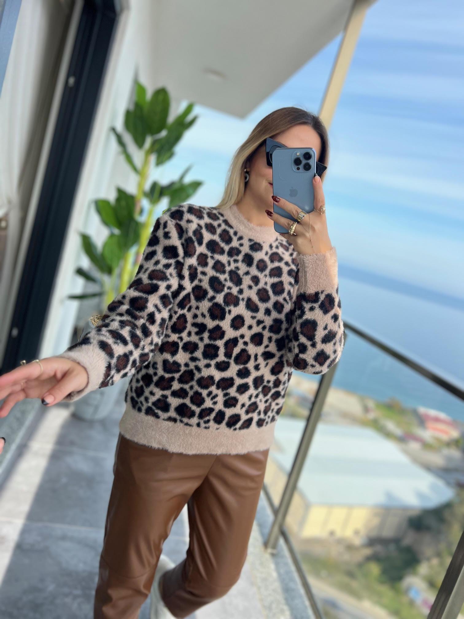 7640 Angora Leoparlı Kısa Kazak KAHVE