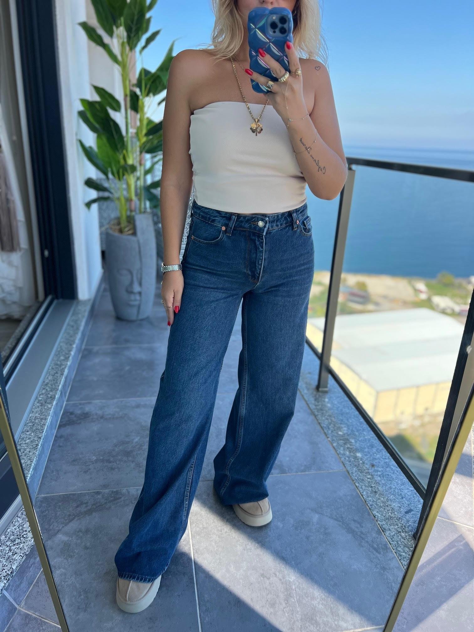 984 Palazzo Jean LACİVERT