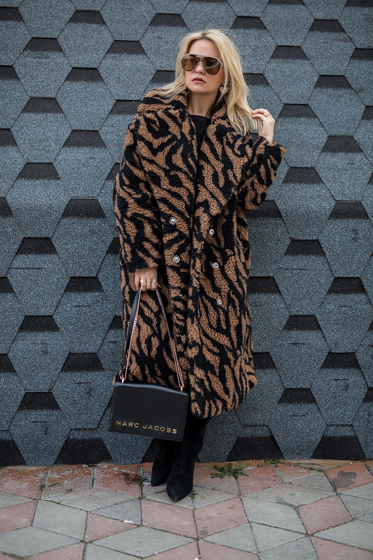 Zebra Desen Peluş Mont KARAMEL