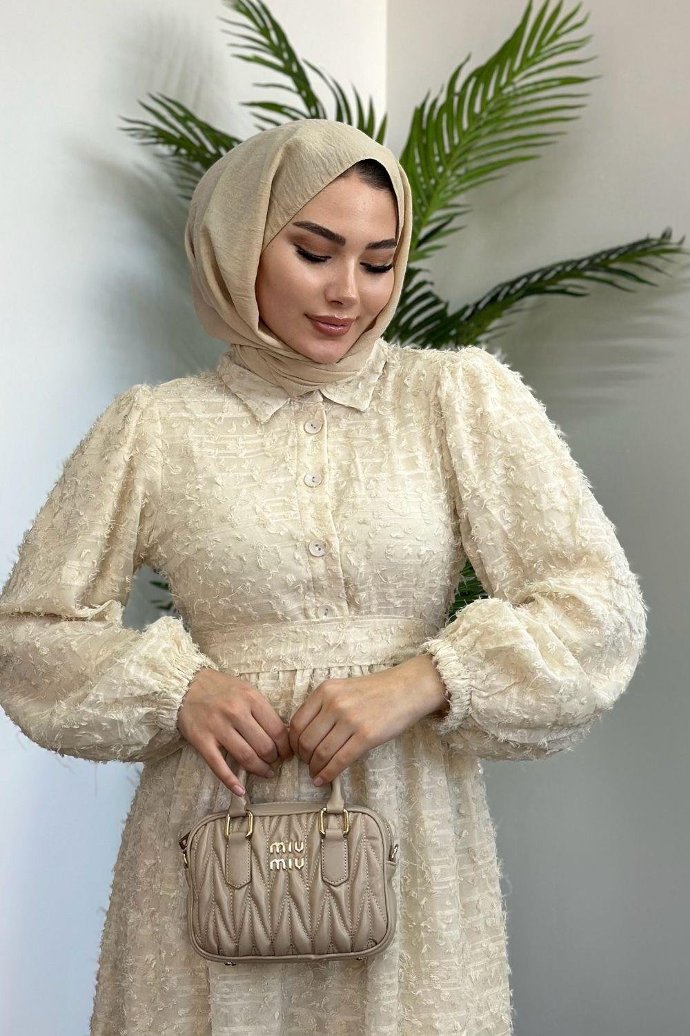 Esilay Elbise Bej 1402 