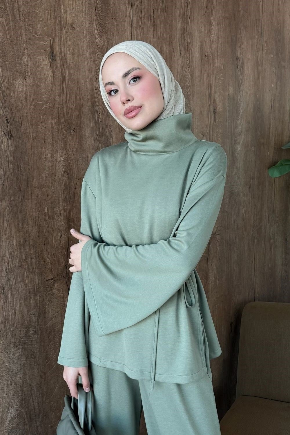 Dik Yaka Takım Mint 20294 