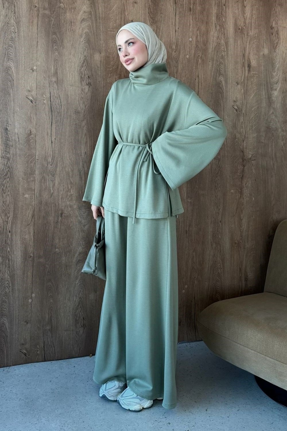 Dik Yaka Takım Mint 20294 