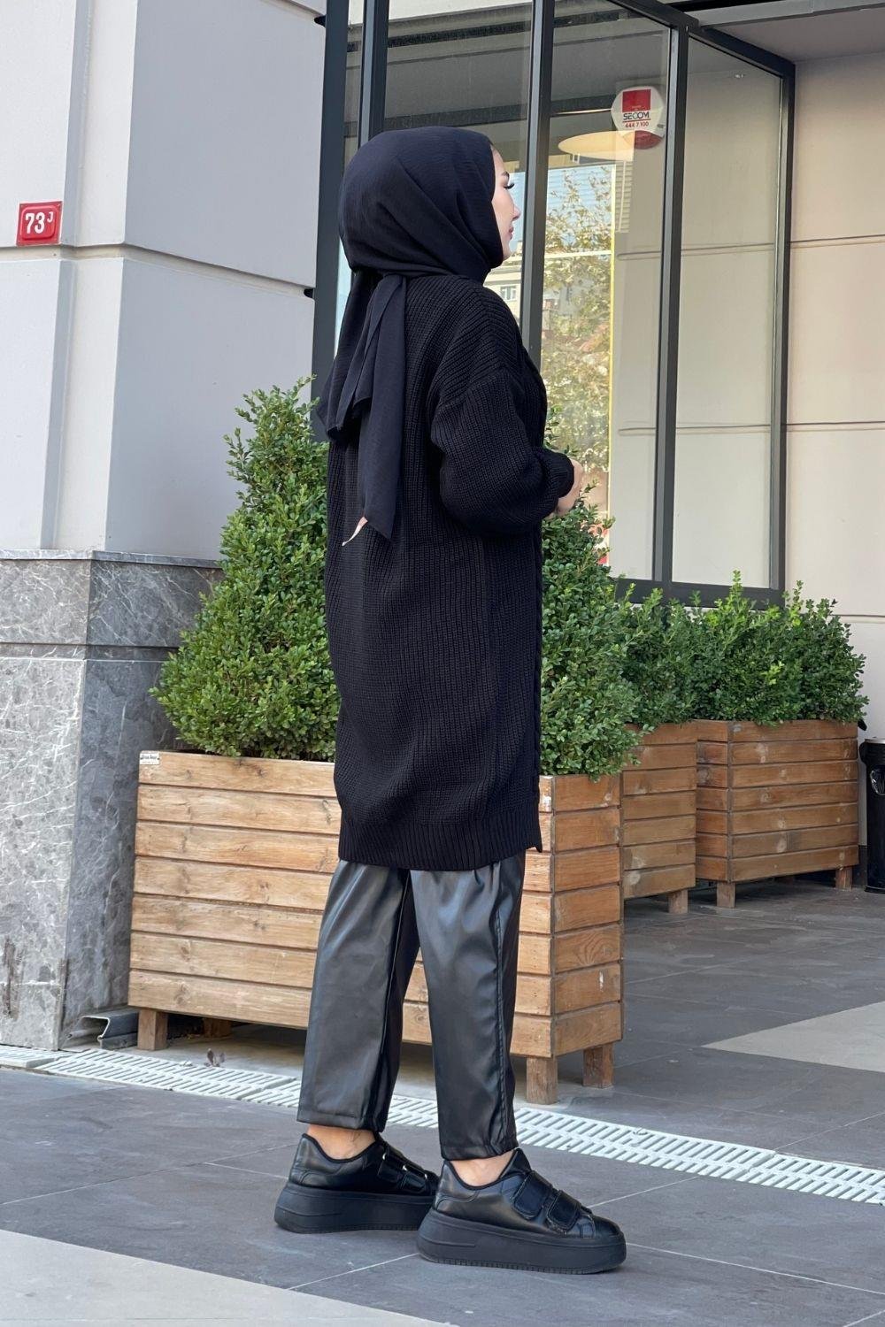 Saç Örgülü Uzun Hırka Siyah 230400 