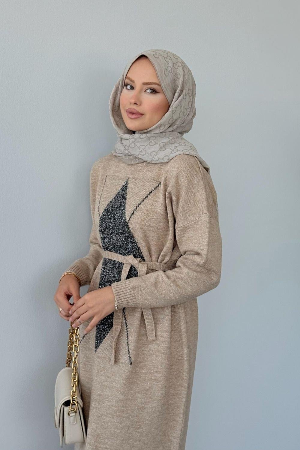 Simli Yumoş Baklava Desen Elbise Bej 241480 