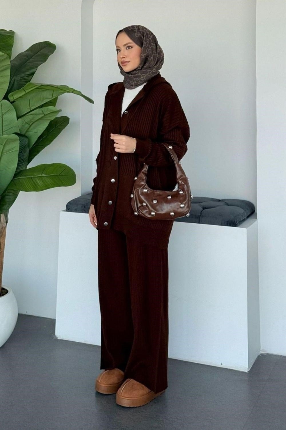 طقم تريكو مينيل بني 2440 