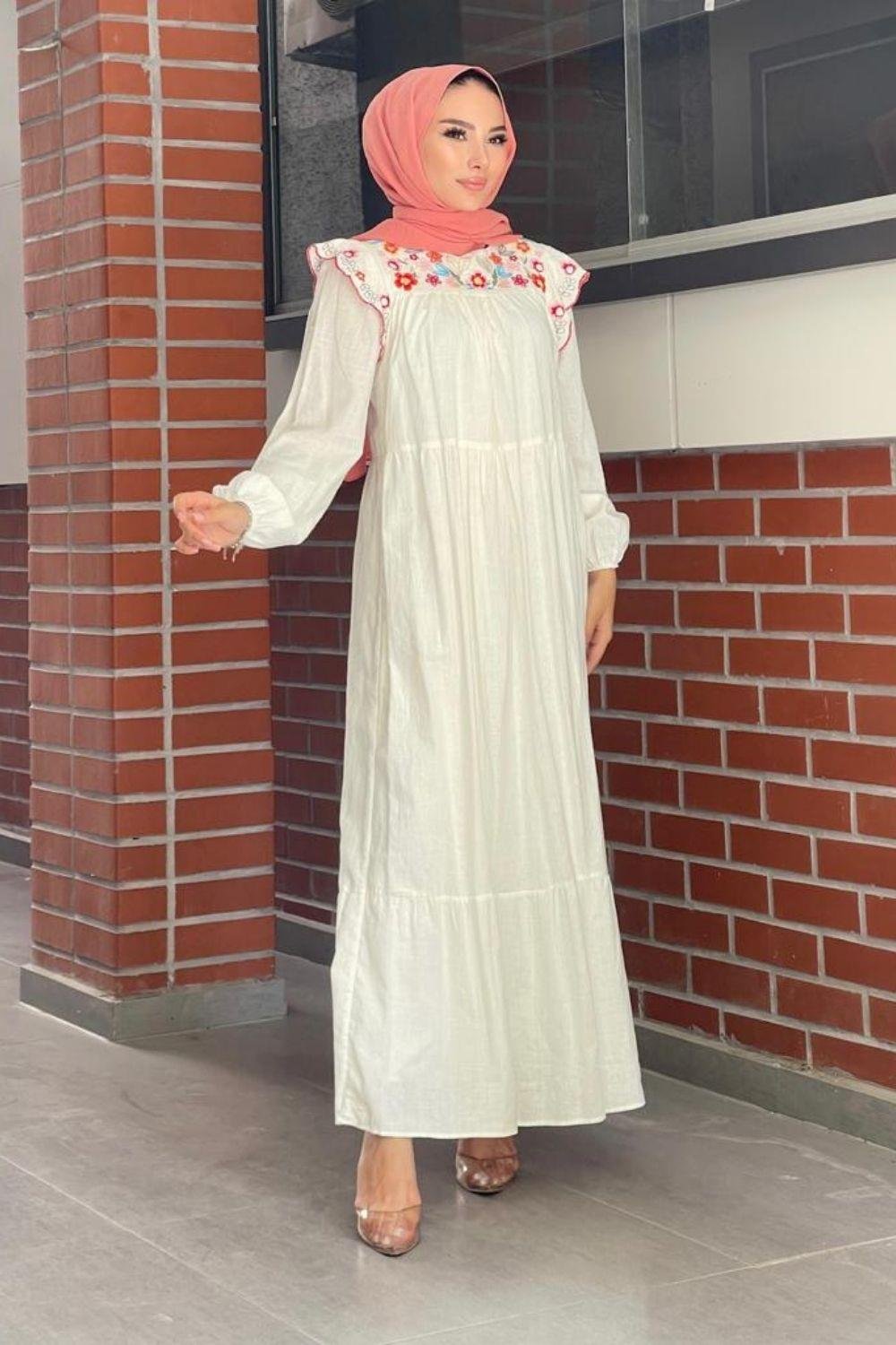 Omuzları Fırfırlı Çiçek Desenli Elbise Ekru 2510 