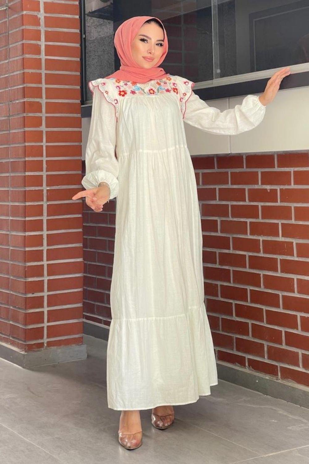 Omuzları Fırfırlı Çiçek Desenli Elbise Ekru 2510 
