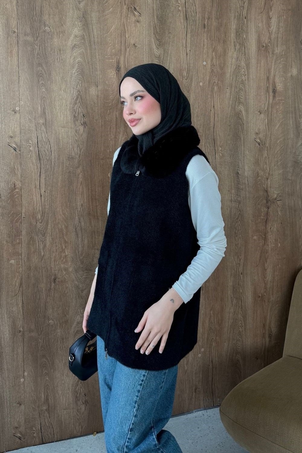 Leila Kürk Yaka Yelek Siyah 26100 