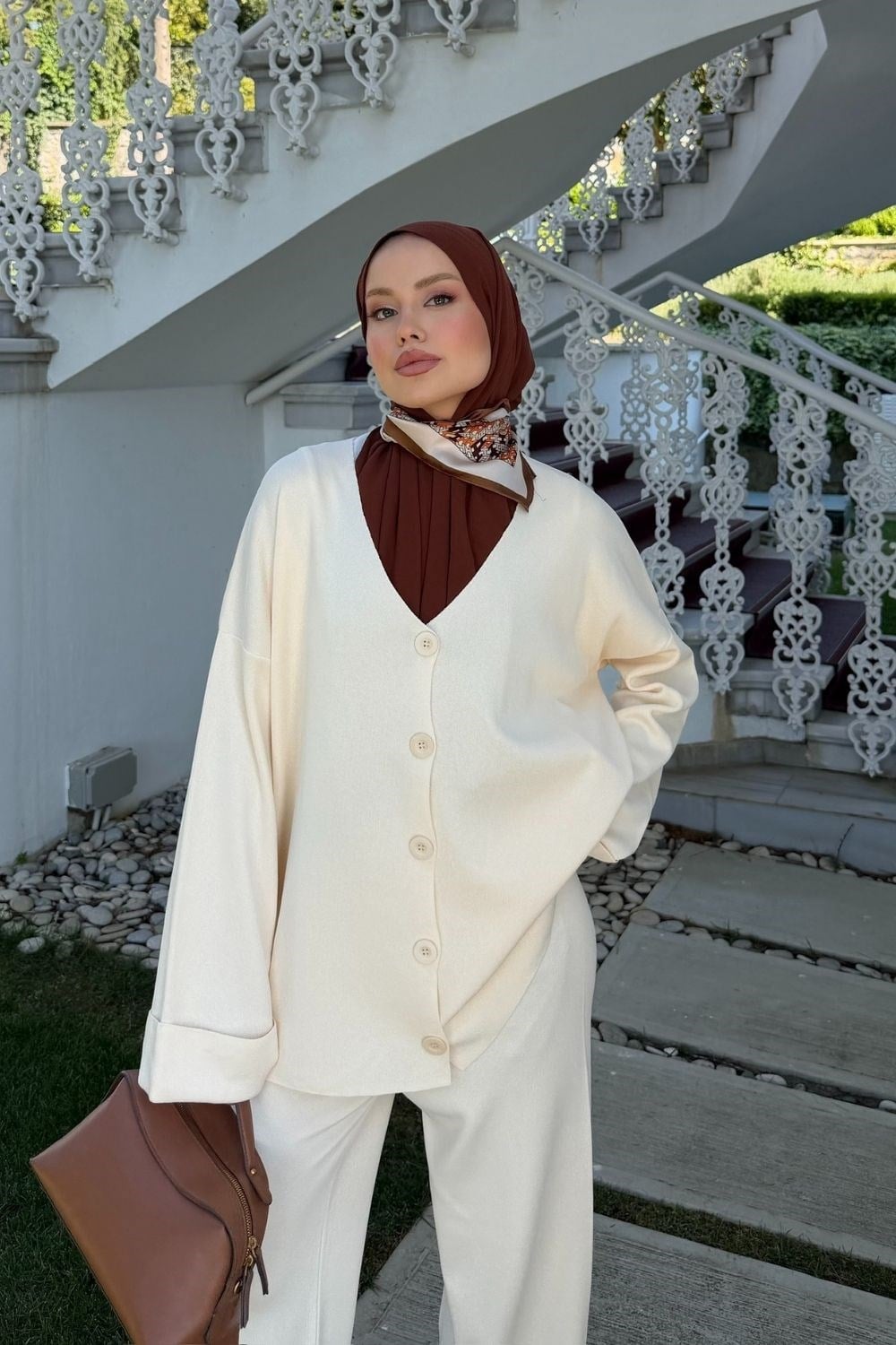 Büyük Düğmeli Takım Bej 26206 