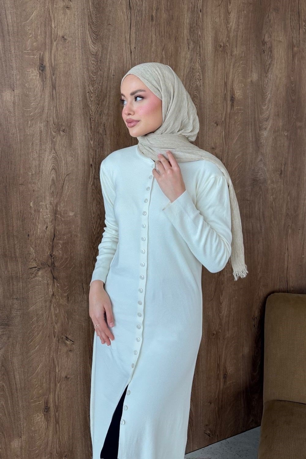 Düğmeli Uzun Hırka Ekru 26242 