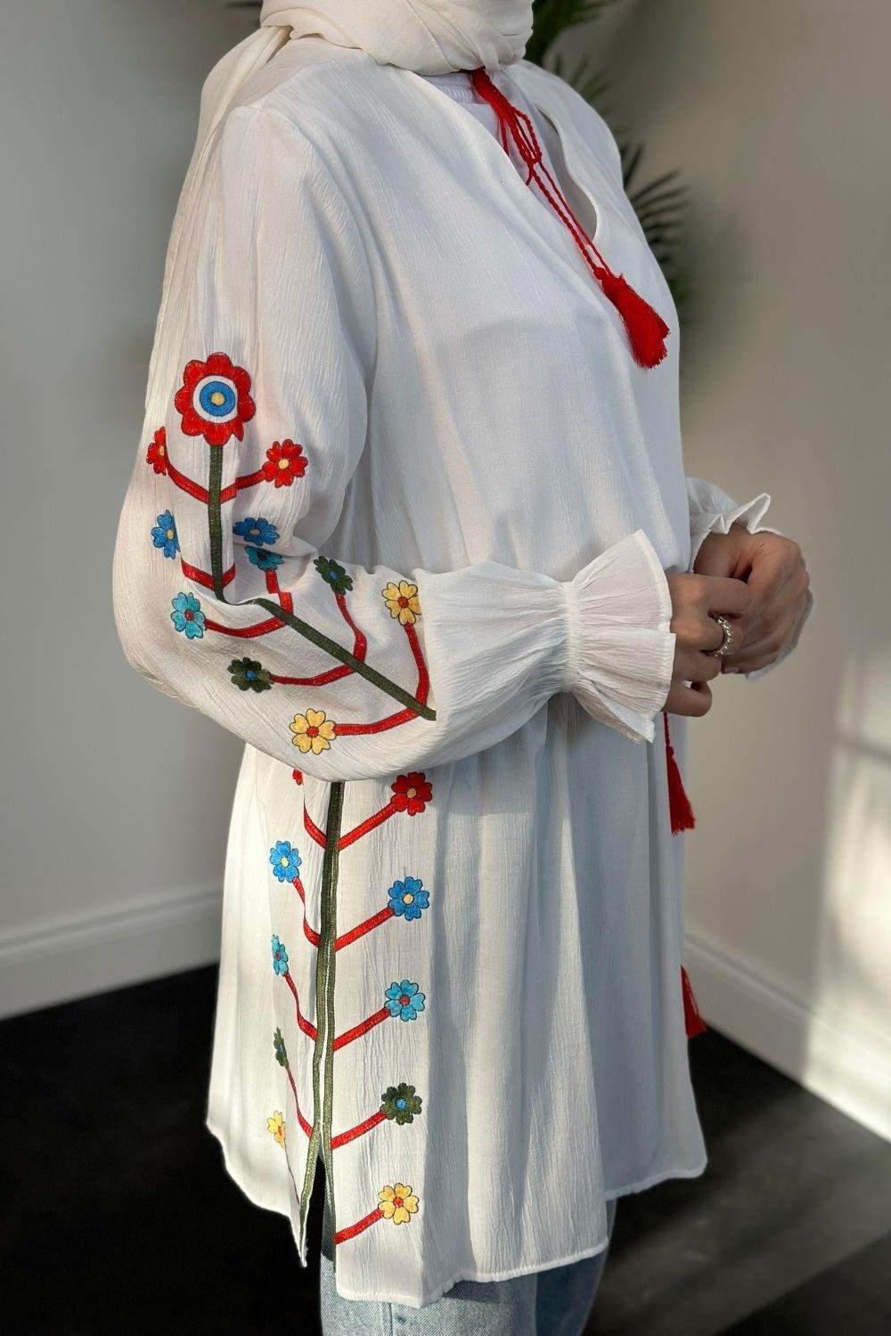 Kolları Çiçekli Tunik Beyaz 3664 