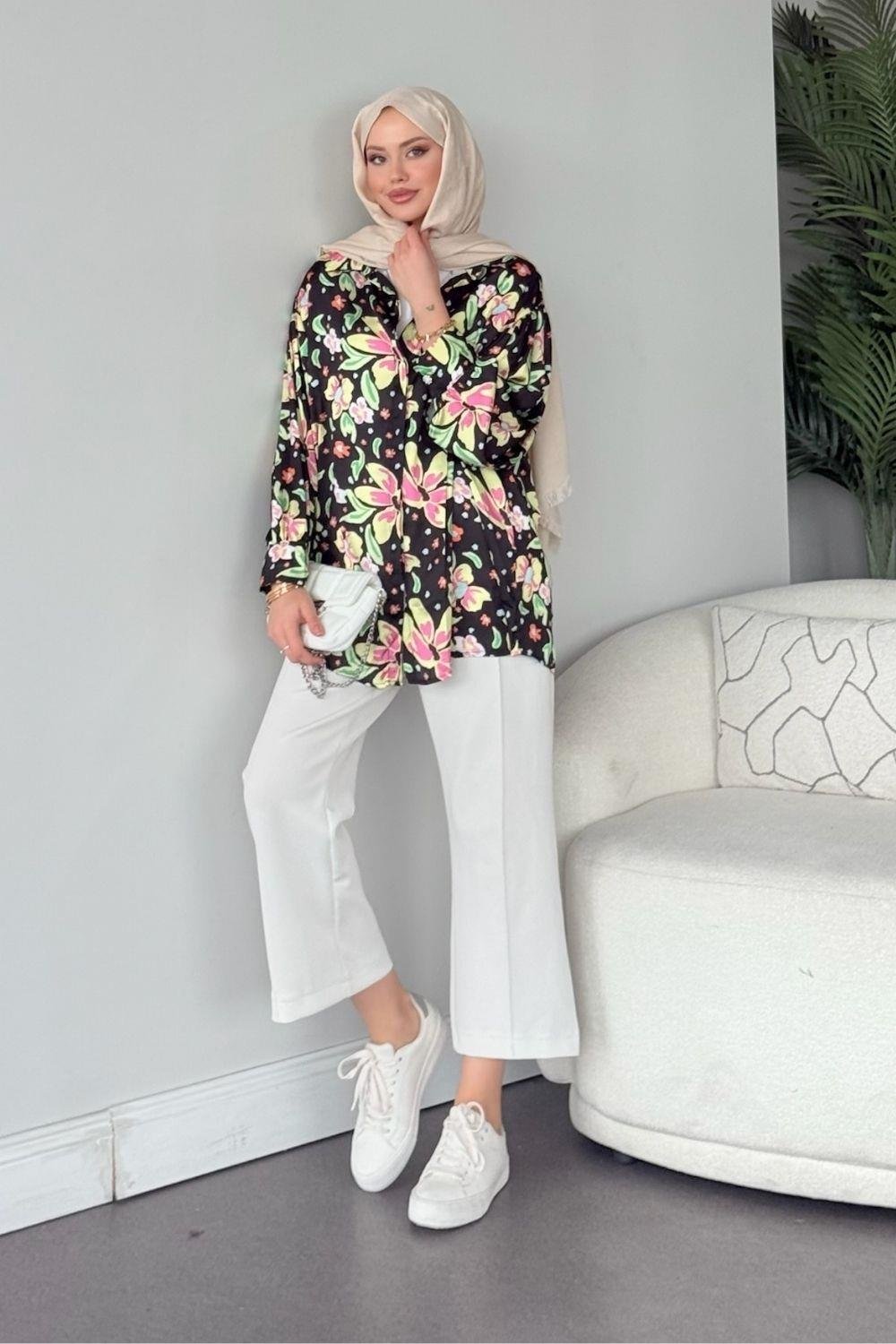 الأزهار الساتان تونك الأسود 3698 