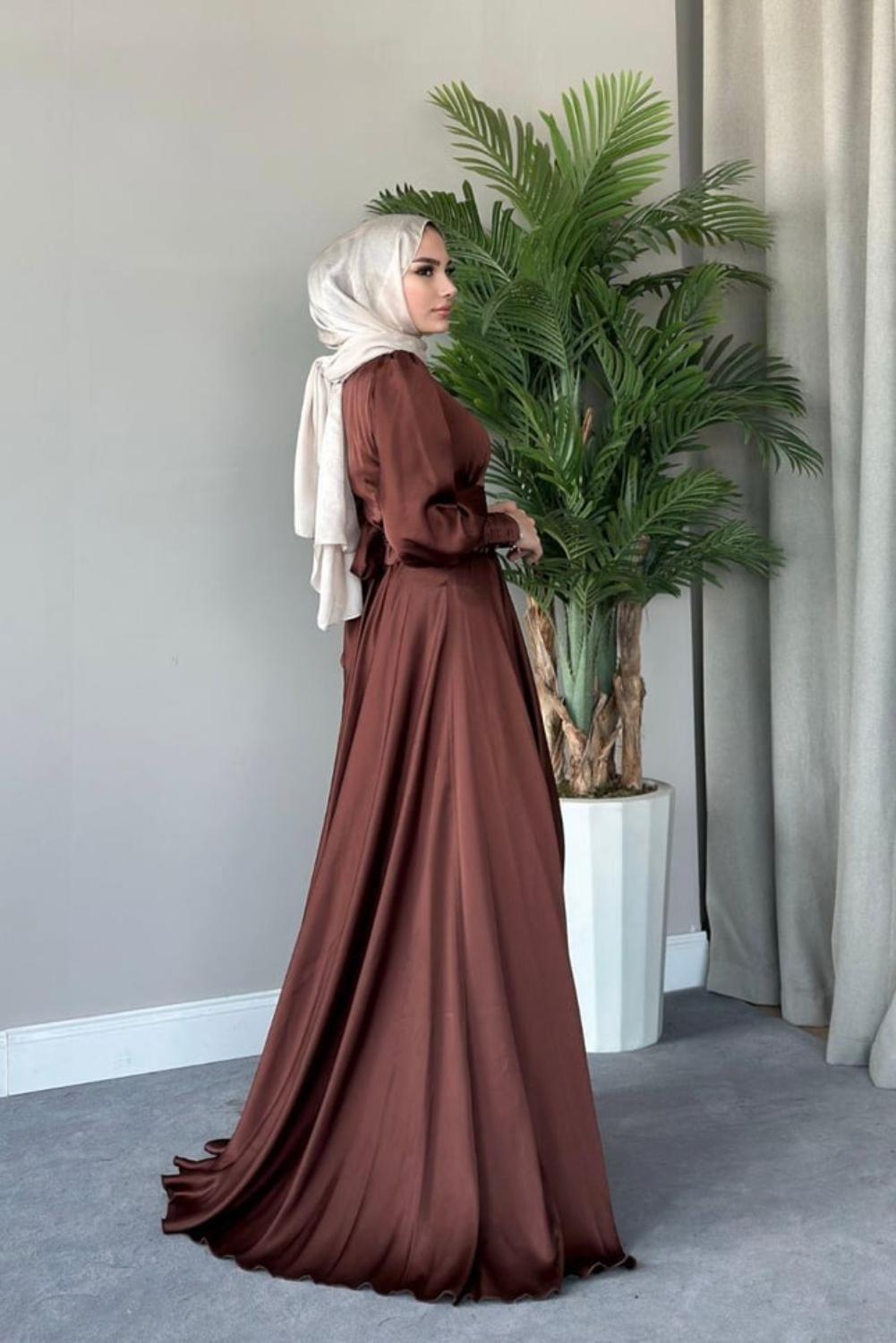 Beli Pilise Detaylı Maxi Tesettür Abiye Kahverengi 434000 