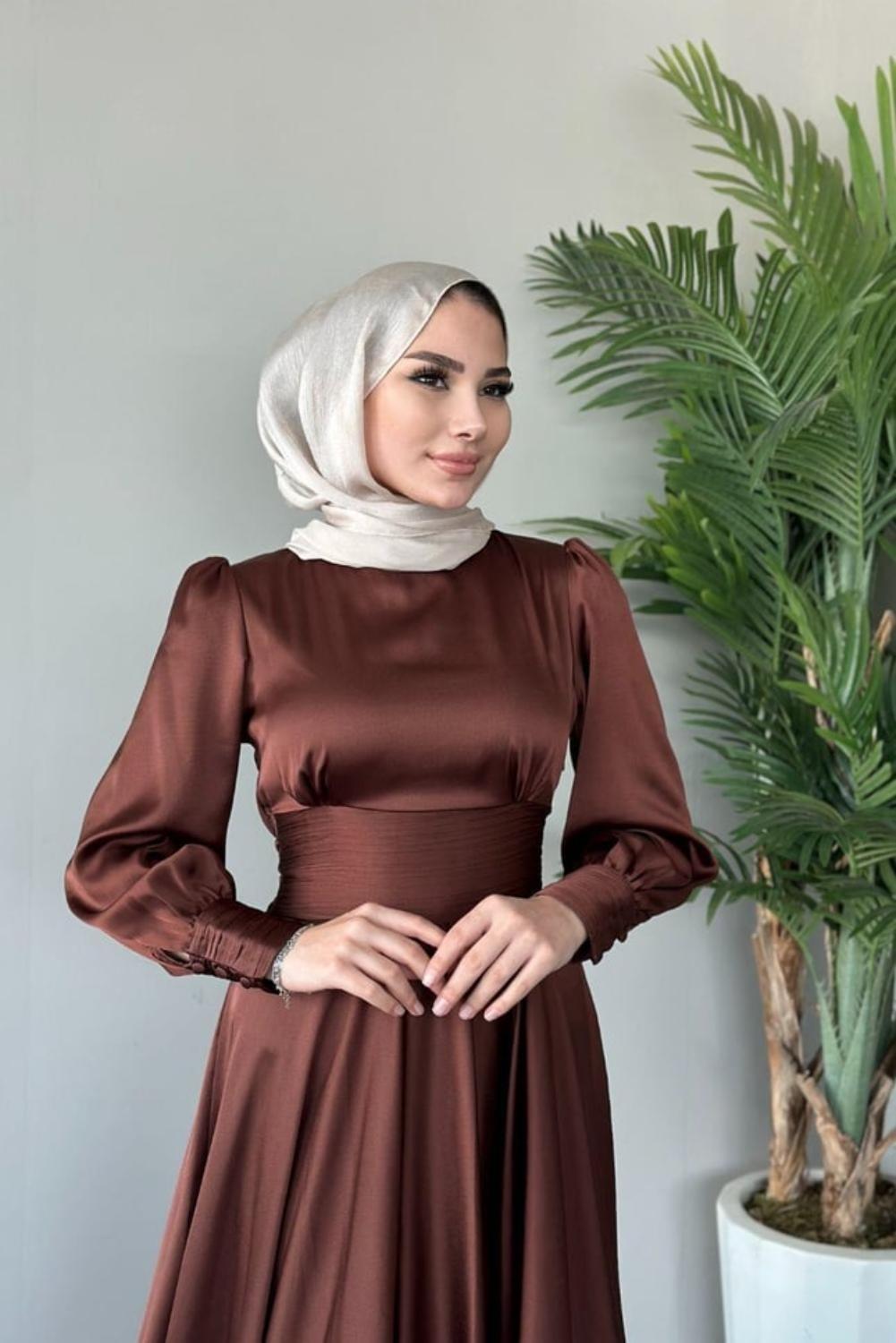 Beli Pilise Detaylı Maxi Tesettür Abiye Kahverengi 434000 
