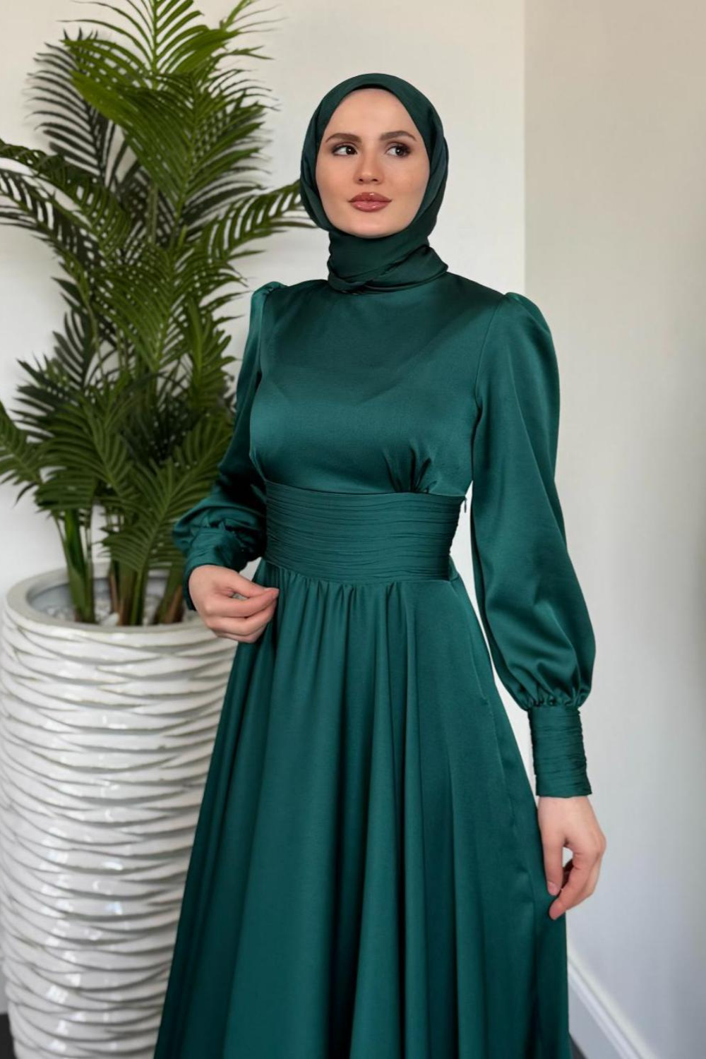 Beli Pilise Detaylı Maxi Tesettür Abiye Zümrüt 434000 