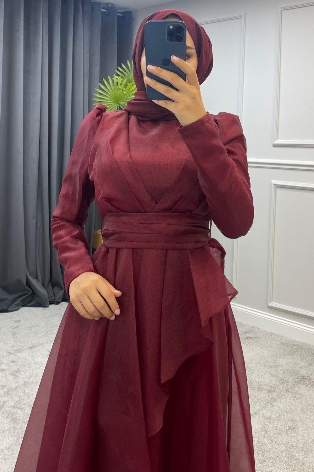 Megan Abiye Bordo 4361 