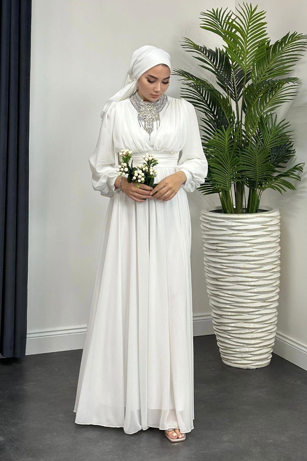 Boynu Taş İşlemeli Şifon Abiye Beyaz 4554 