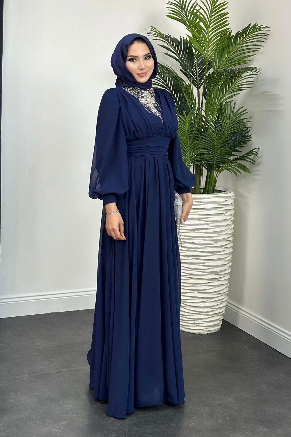 Boynu Taş İşlemeli Şifon Abiye Lacivert 4554 