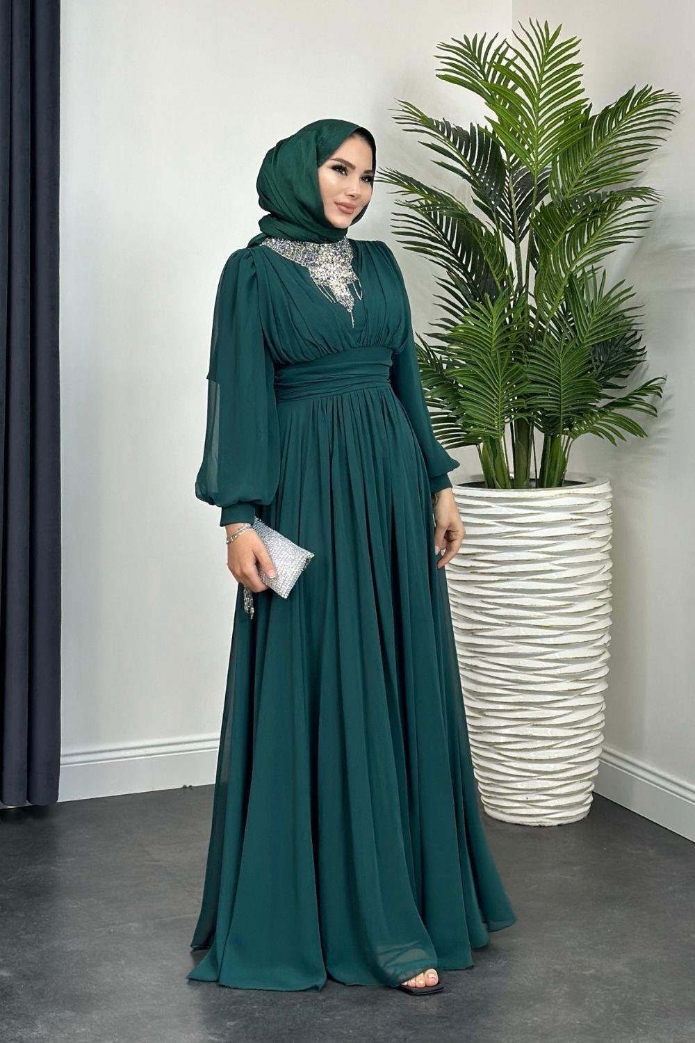 Boynu Taş İşlemeli Şifon Abiye Zümrüt 4554 