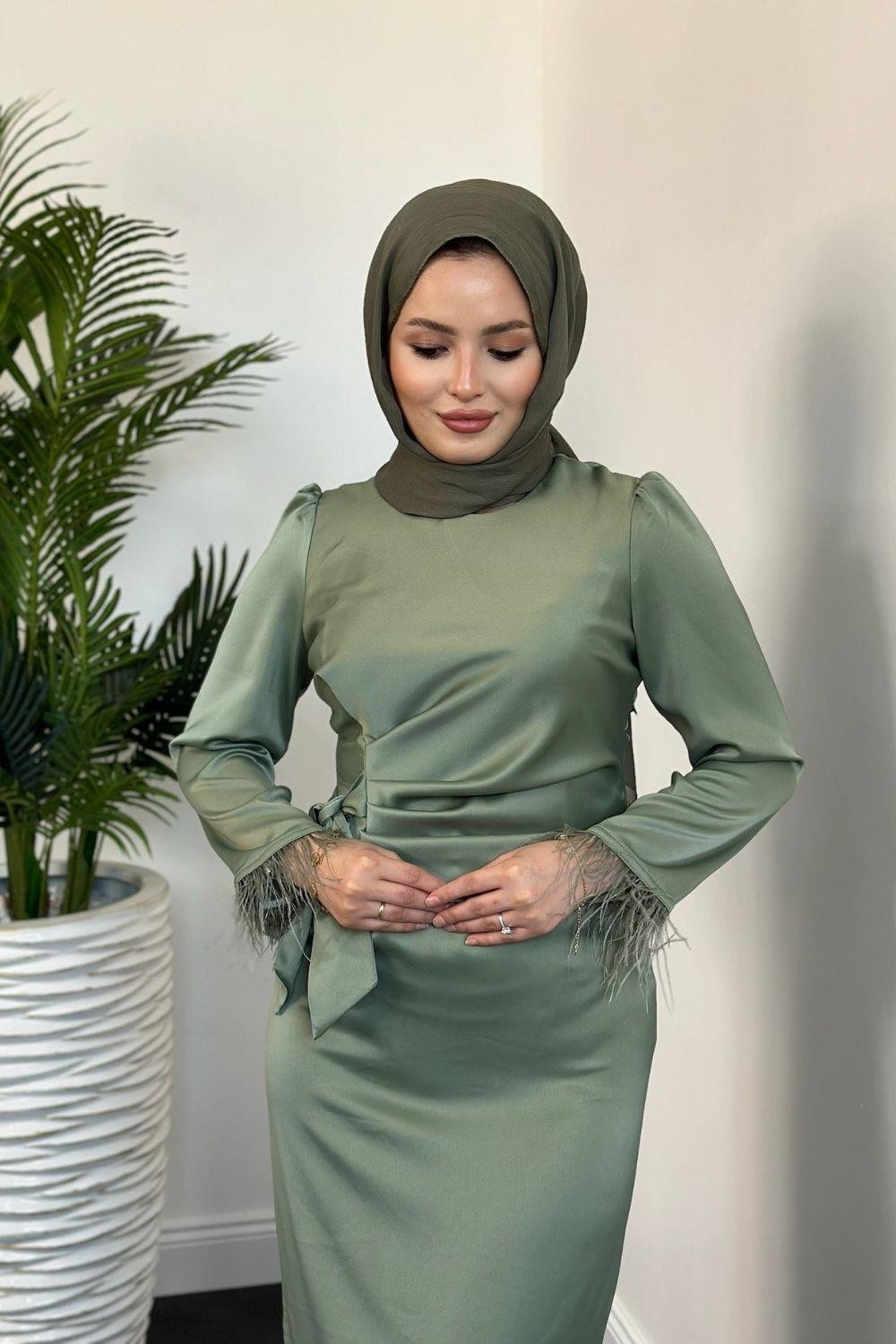 Kol Saçaklı Saten Abiye Mint 47450 