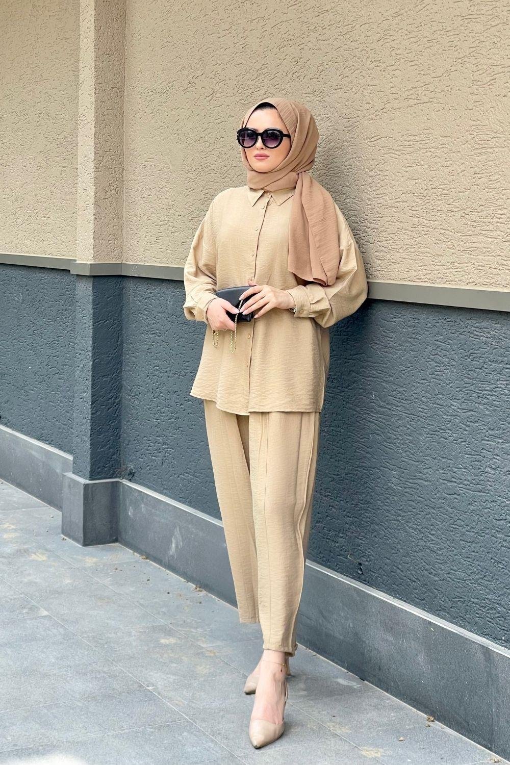 Önden Düğmeli Pantolonlu Takım Camel 4968 