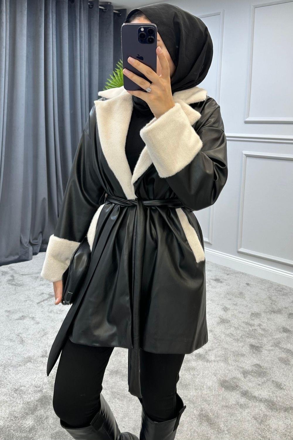 Yaka Ve Manşet Kürklü Kap Siyah 5473 