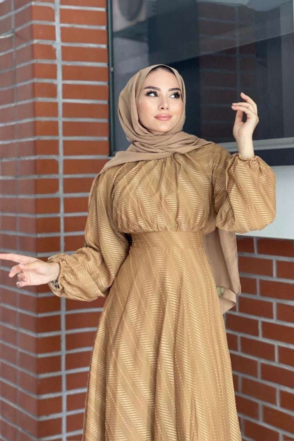 Çizgi Detaylı Şifon Elbise Camel 5644 