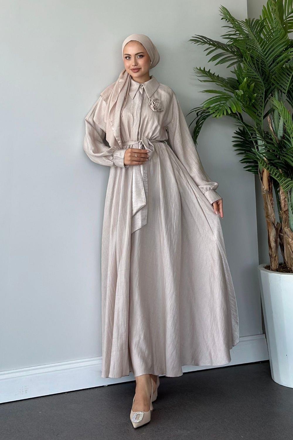 Yaka Güllü Saten Elbise Bej 5698 