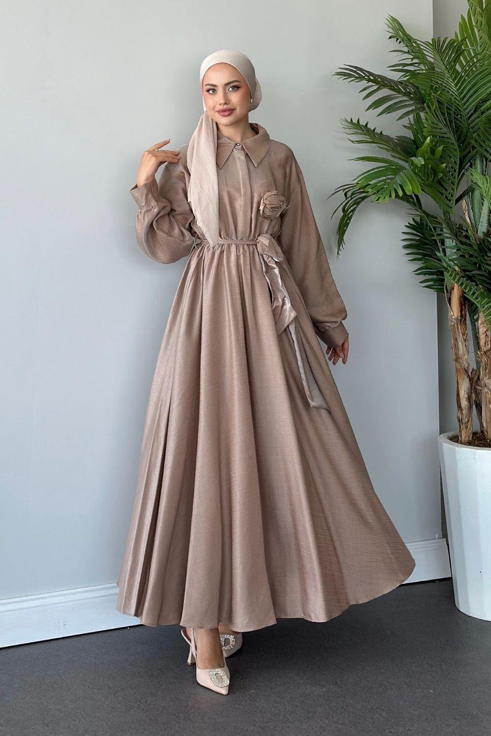 Yaka Güllü Saten Elbise Camel 5698 