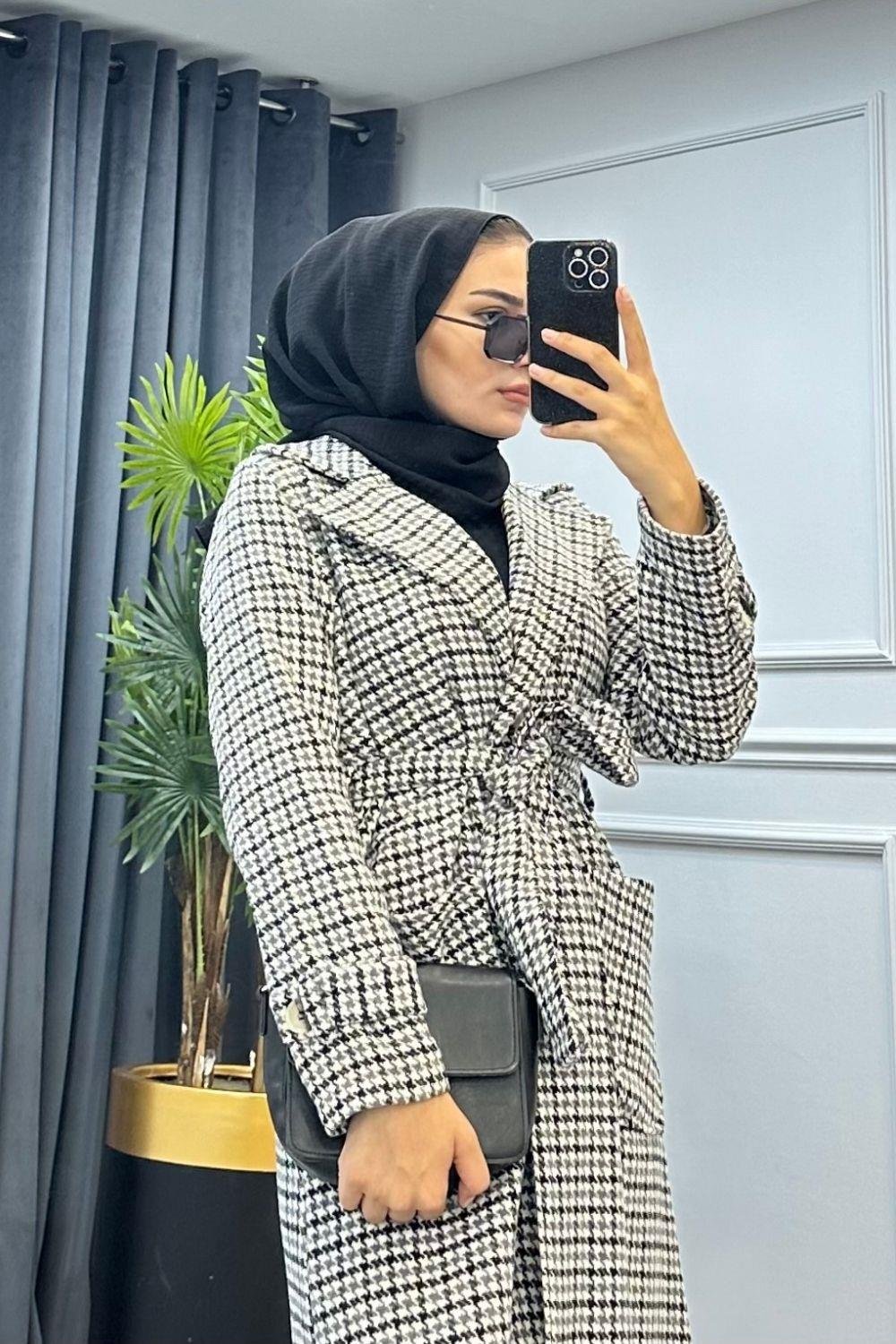 Kaz Ayağa Yandan Düğmeli Kaban Siyah 5956 