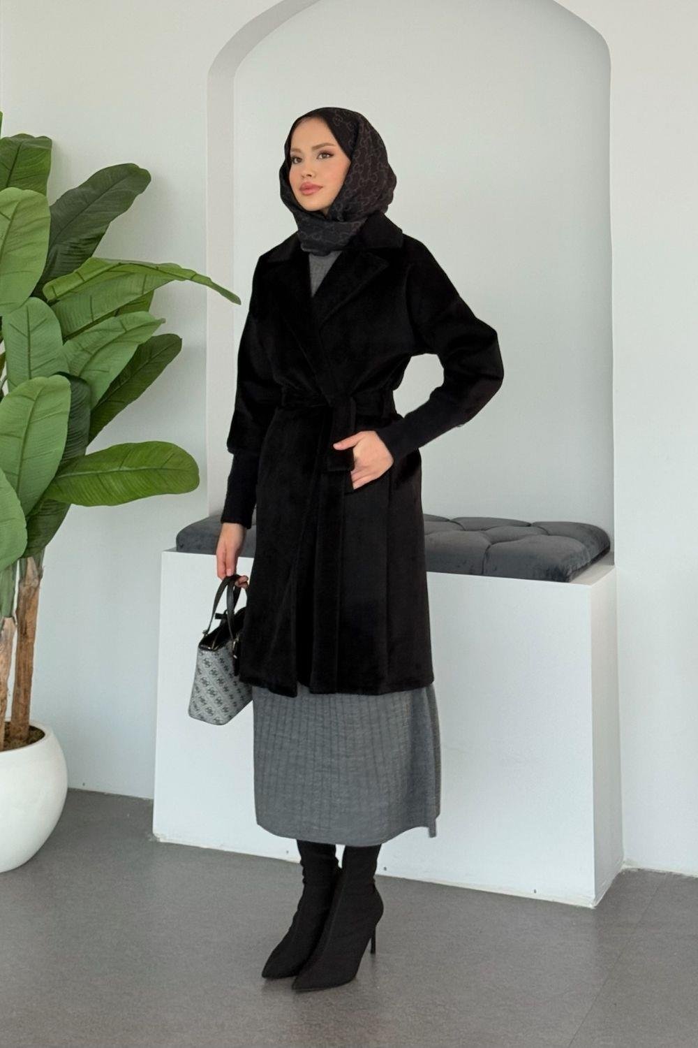 Beta Triko Detay Kaban Siyah 7004 