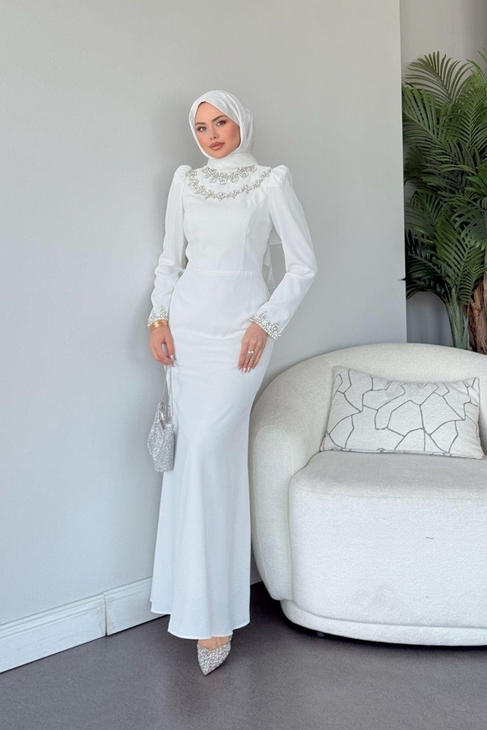 Bloom Kolu Ve Boynu Abiye Beyaz 80000 