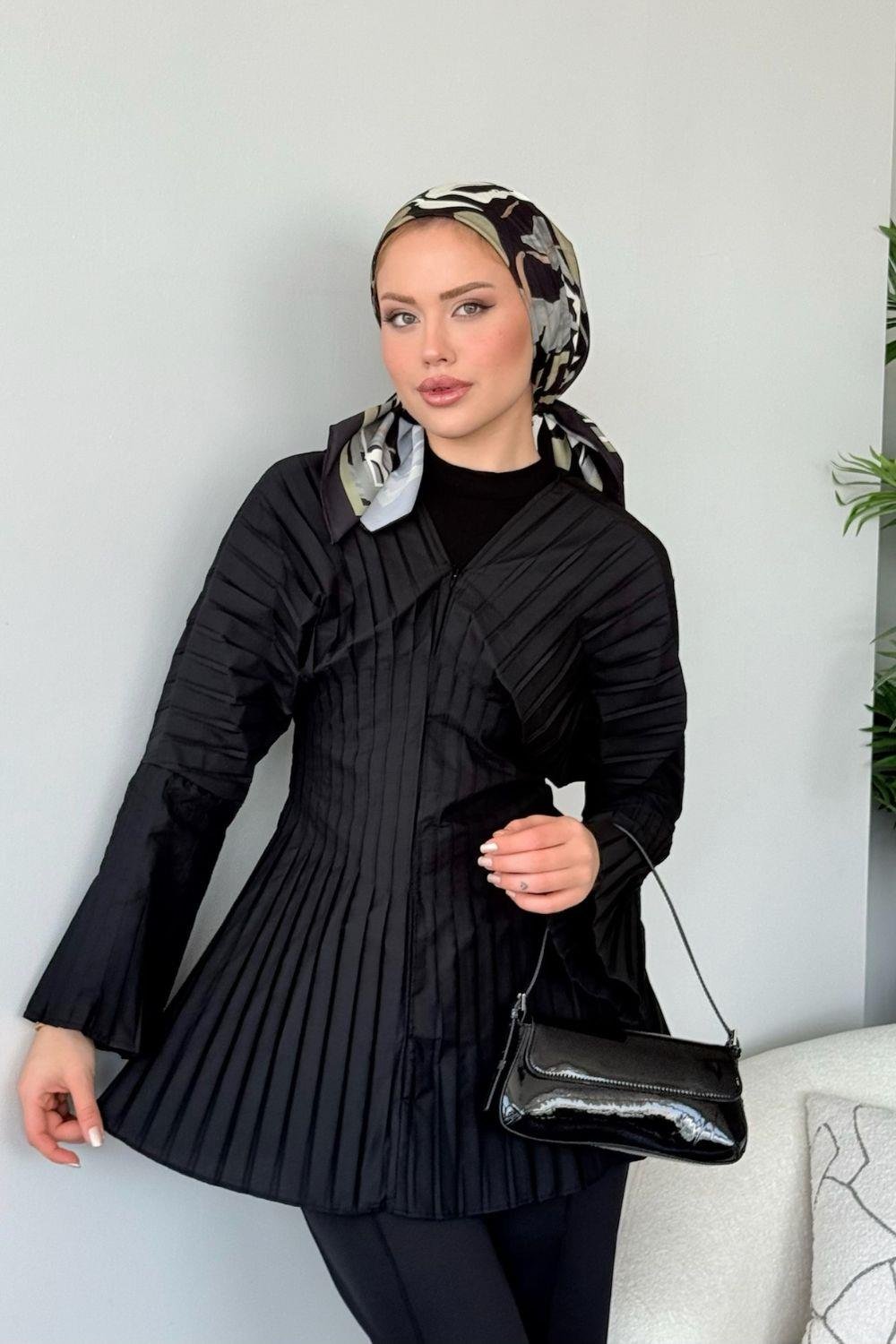 Arina Piliseli Gömlek Siyah 810600 