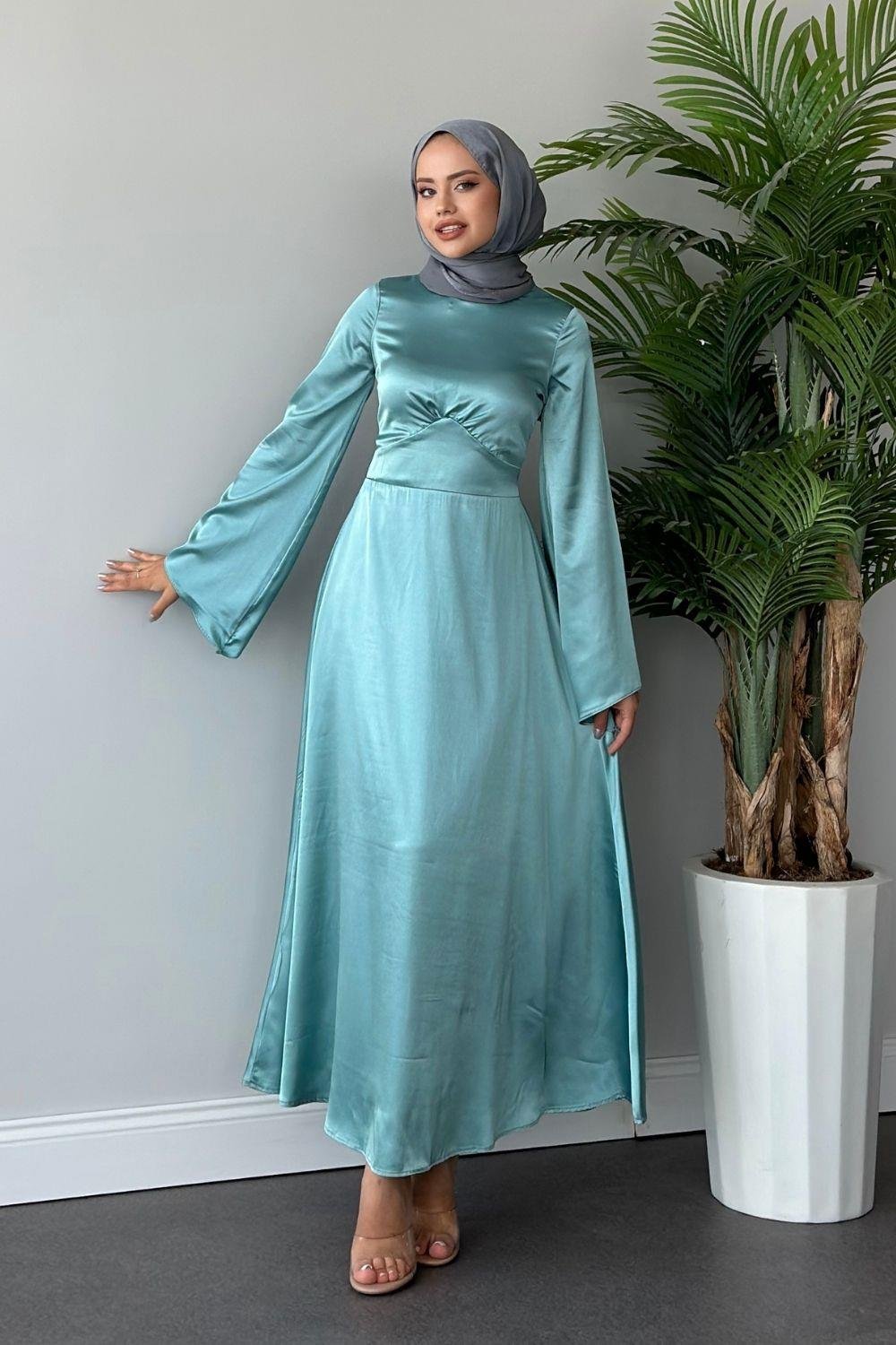 فستان سهرة من الساتان متقاطع من الخلف باللون النعناعي 8677 