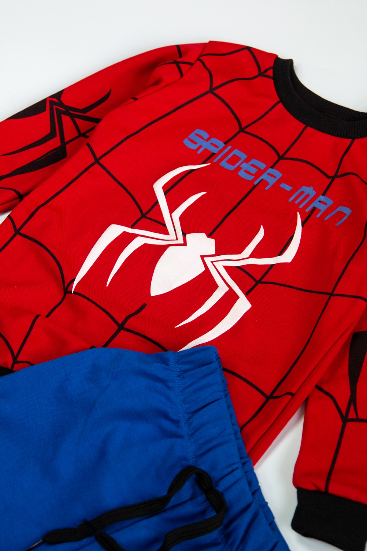 Spider Man Sweatshirt ve Alt Eşofman TakımıUzun TakımSpider Man Sweatshirt ve Alt Eşofman Takımı