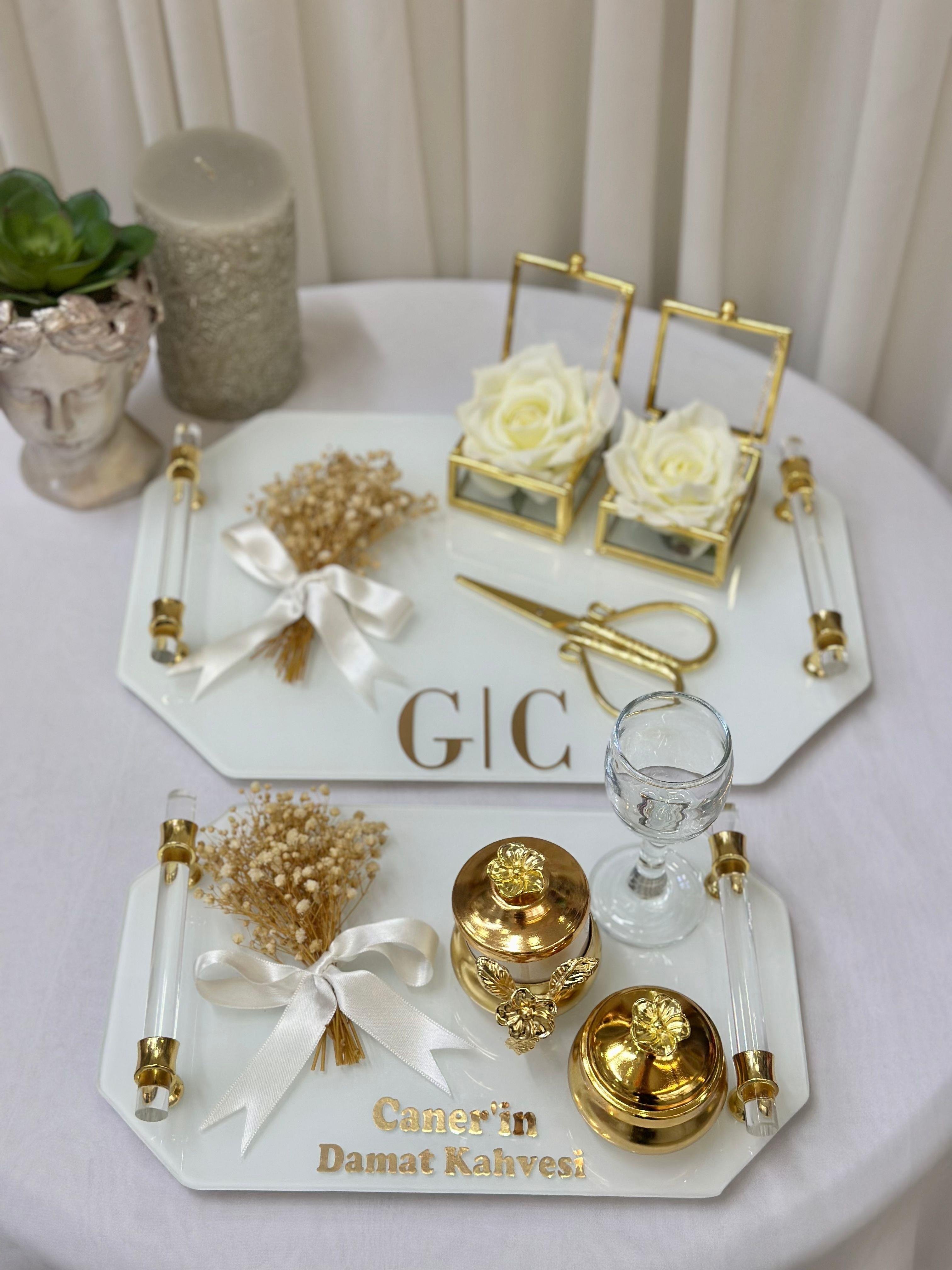 İsimli Gold Söz Nişan Tepsi Seti Damat Kahve Fincan Takımı
