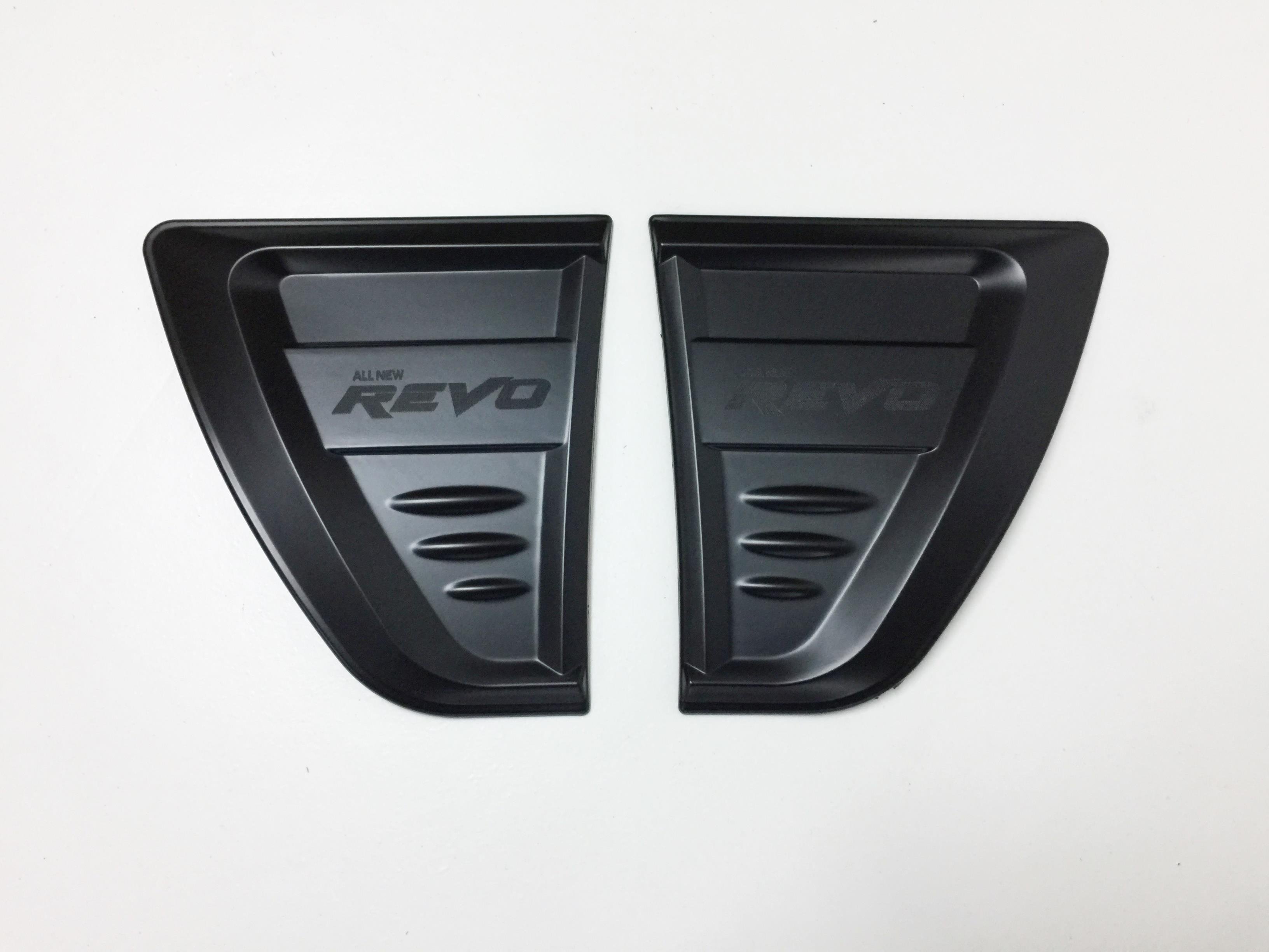 ÇAMURLUK ÜSTÜ KAPLAMSİYAH TOYOTA HILUX REVO 2015-2019 