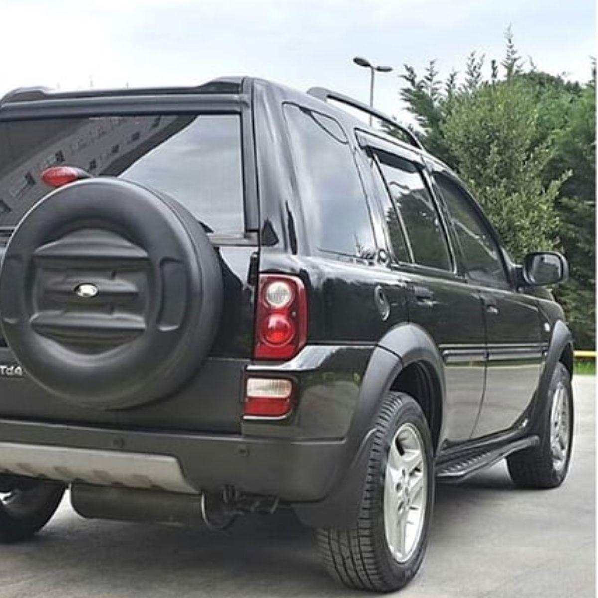 FREELANDER YAN DİREK STEPNE KILIFI LOGOSU DAG100290 DAG100260 SİYAH