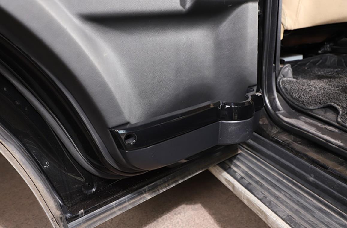 LAND ROVER DISCOVERY 3 KAPI İÇ KAPLAMA SETİ SİYAH